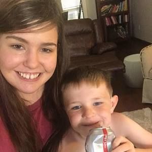 Meet your Posher, Holly